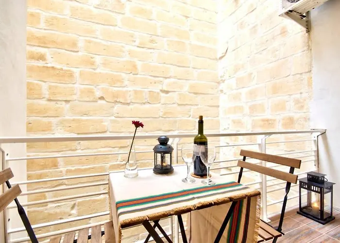 Maison D'art - Centre Apartment